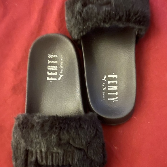 FENTY by Rihanna for Puma Faux Fur w/ Dust Bag Size 5 - Picture 9 of 9